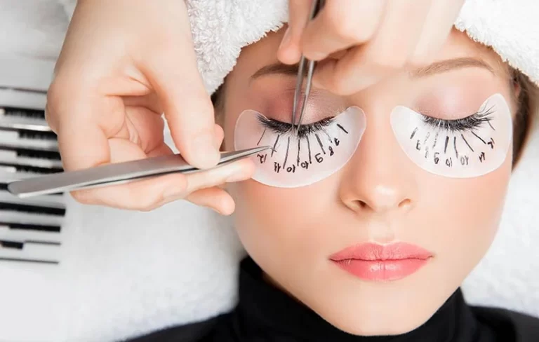 کاشت مژه به روش کلاسیک