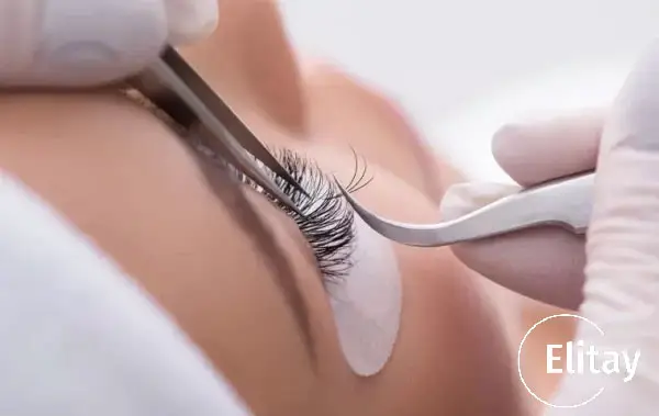 کاشت مژه دائم در آرایشگاه