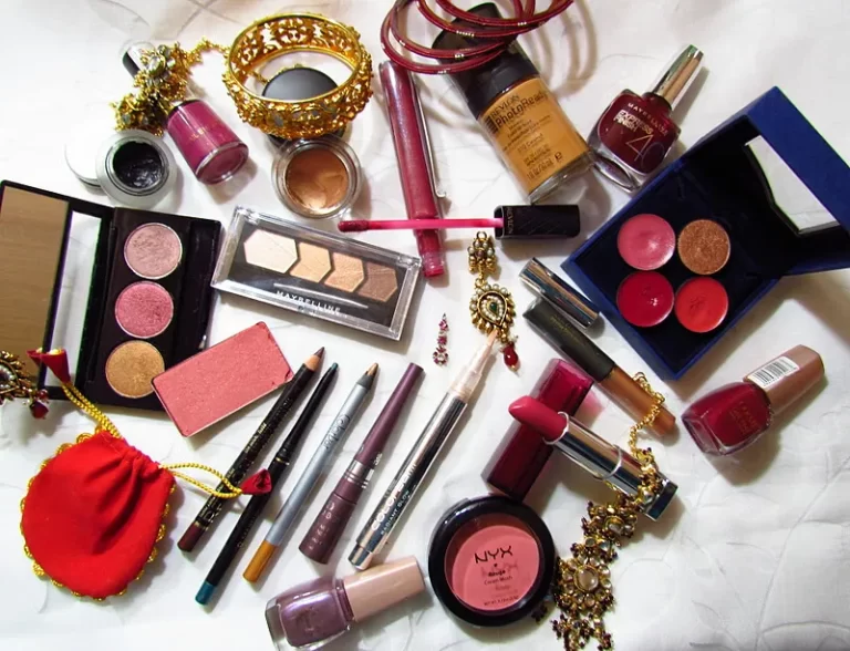 لیست کامل لوازم آرایش عروس